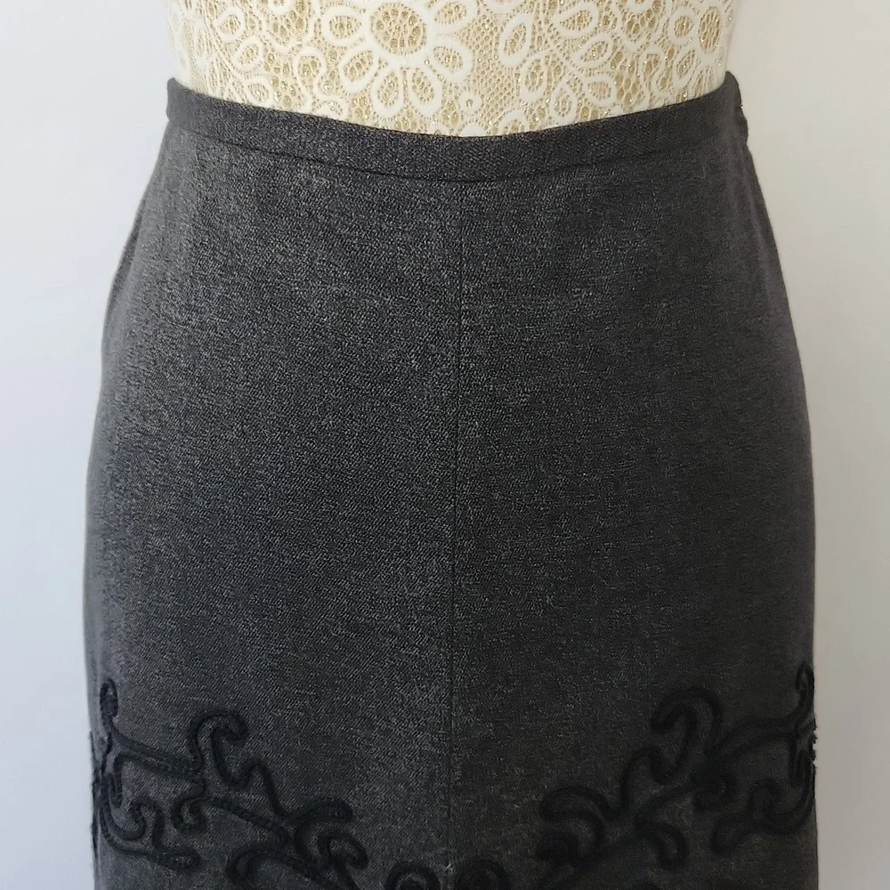 Anne Taylor Loft Petite Black Embroidered Lined Wool Blend Side Zip A Line Skirt